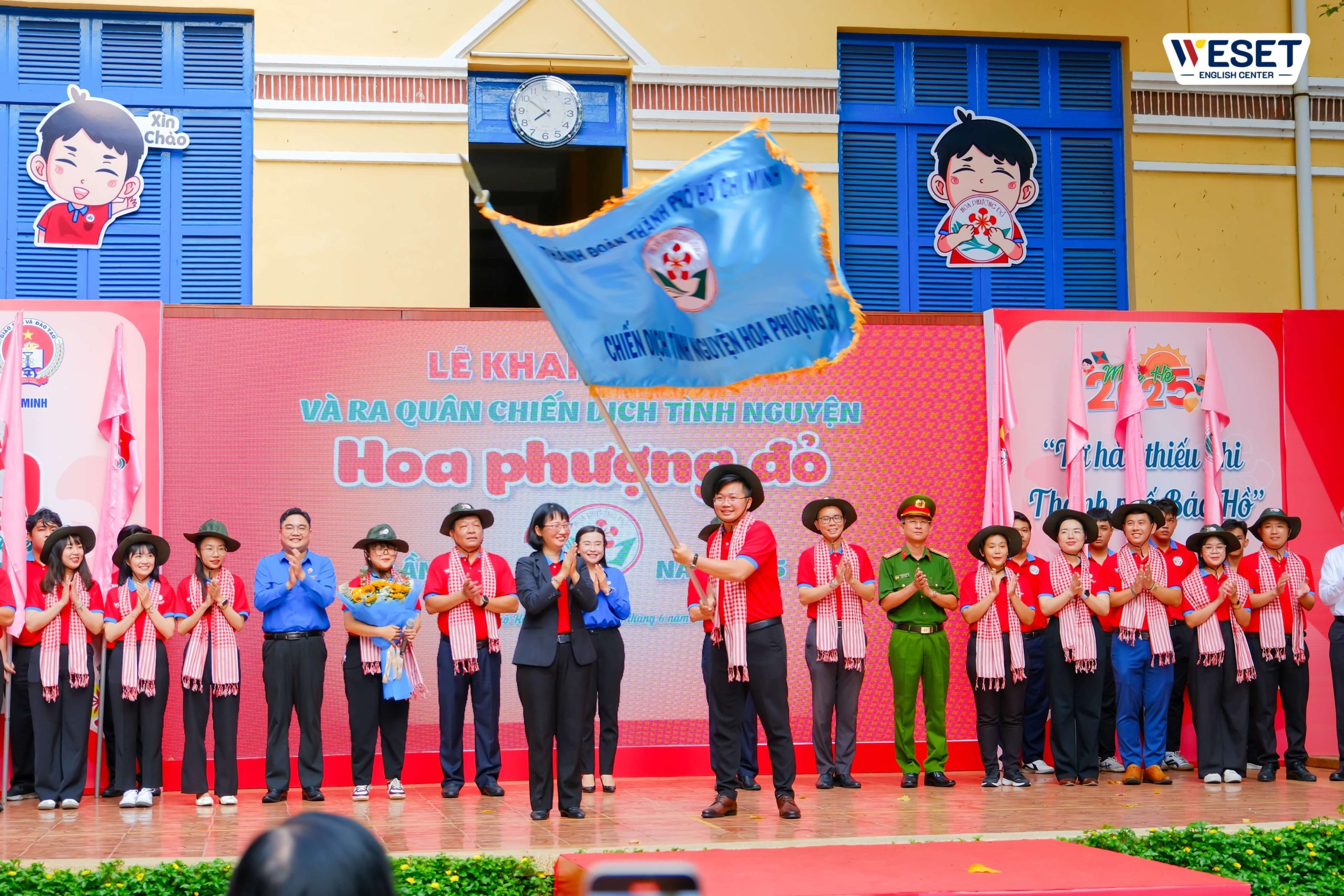 hoa phượng đỏ 2025