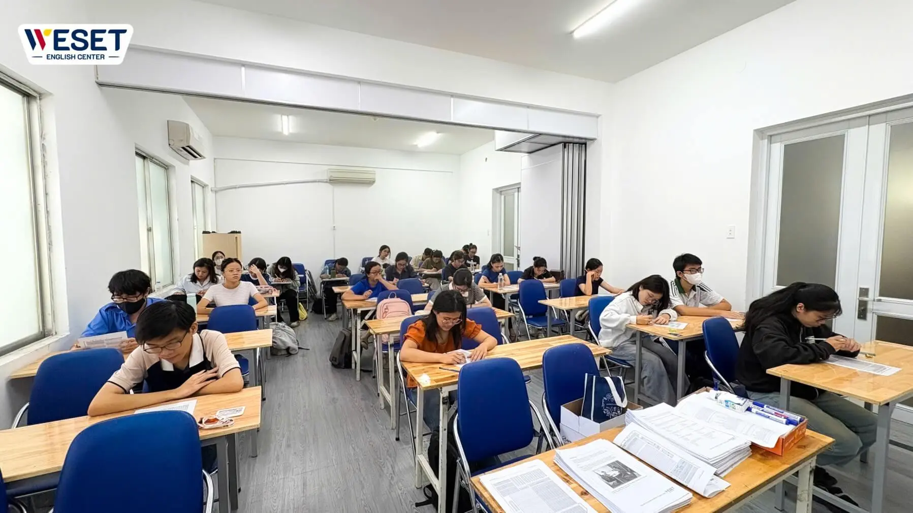 weset-to-chuc-thi-thu-ielts-toeic