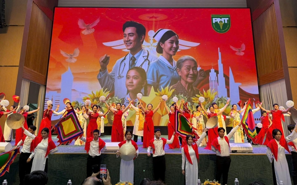 DH-Pham-Ngoc-Thach