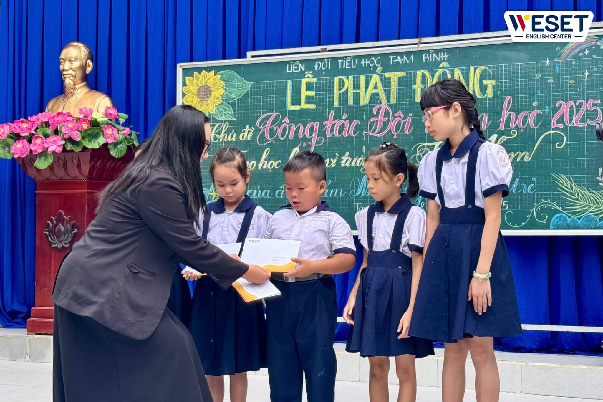 weset-trao-hoc-bong-tieu-hoc-tam-binh