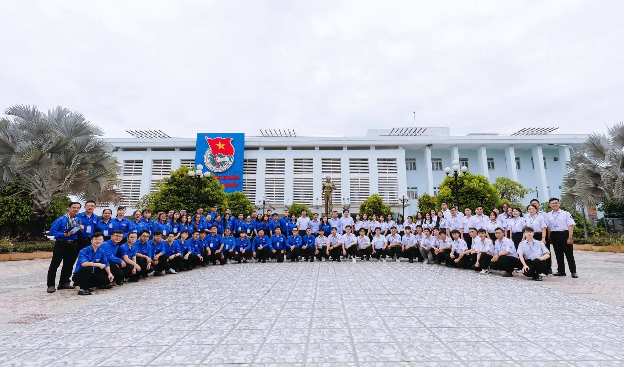 tap-huan-doan-hoi-sinh-vien-dang-vien-2025 (1)