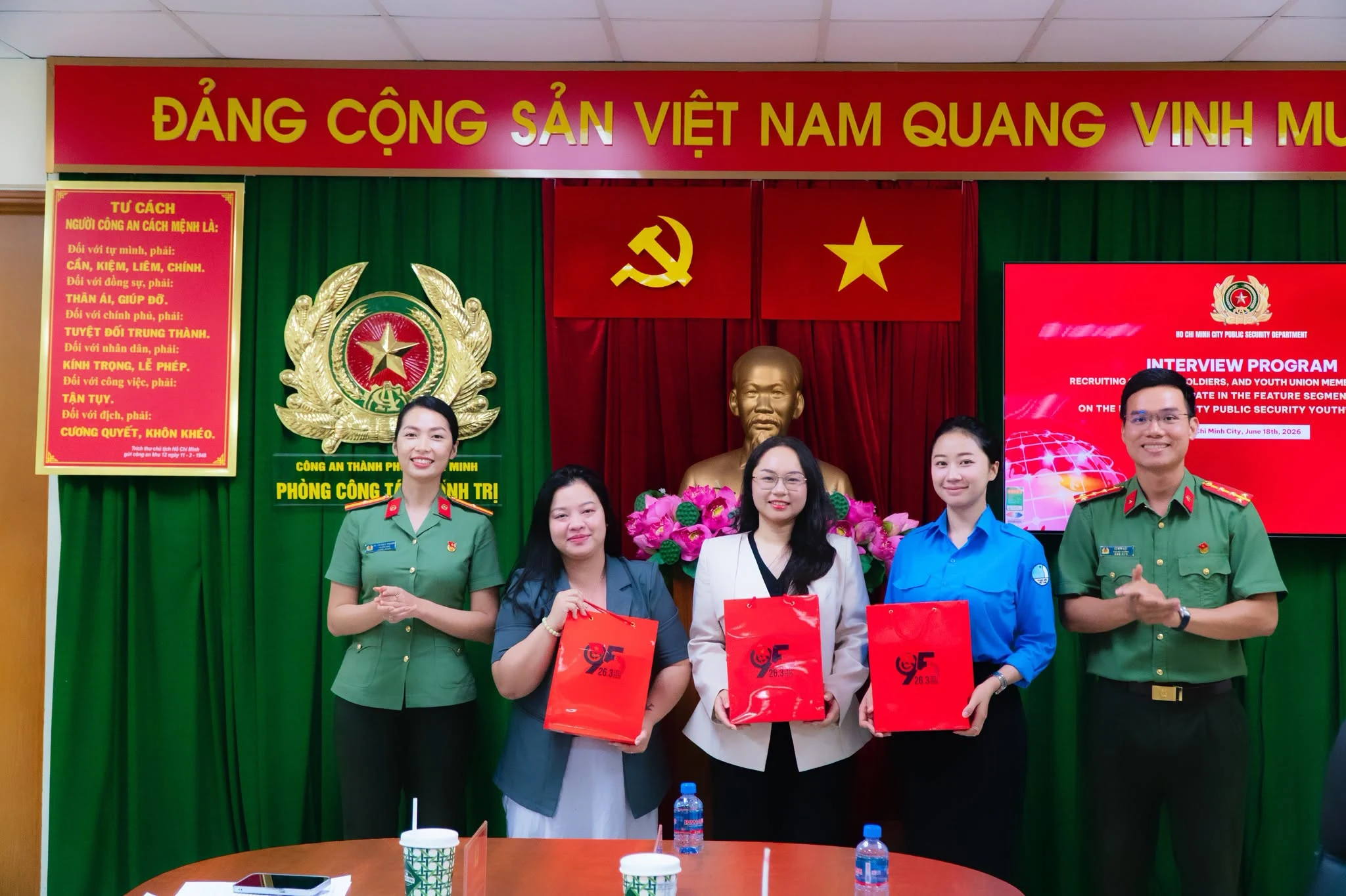 weset-dong-hanh-cung-cong-an-tphcm-tuyen-chon-ung-vien