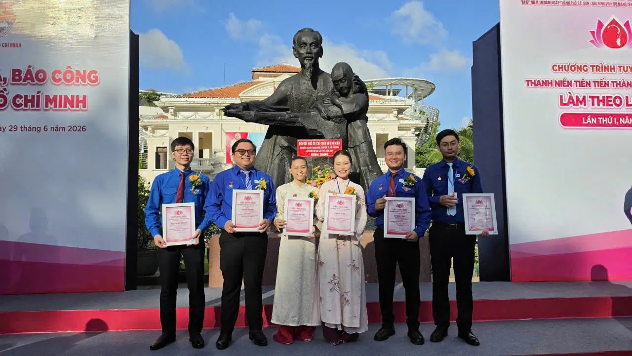 anh-nguyen-tan-sang-thanh-nien-tien-tien-tphcm-1