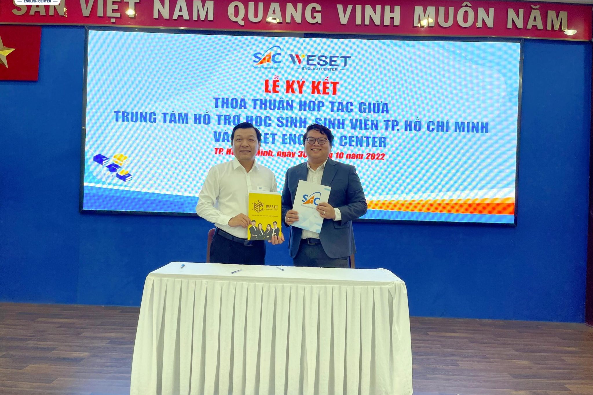 WESET ký kết hợp tác với Trung tâm Hỗ trợ học sinh, sinh viên TP.HCM (SAC)