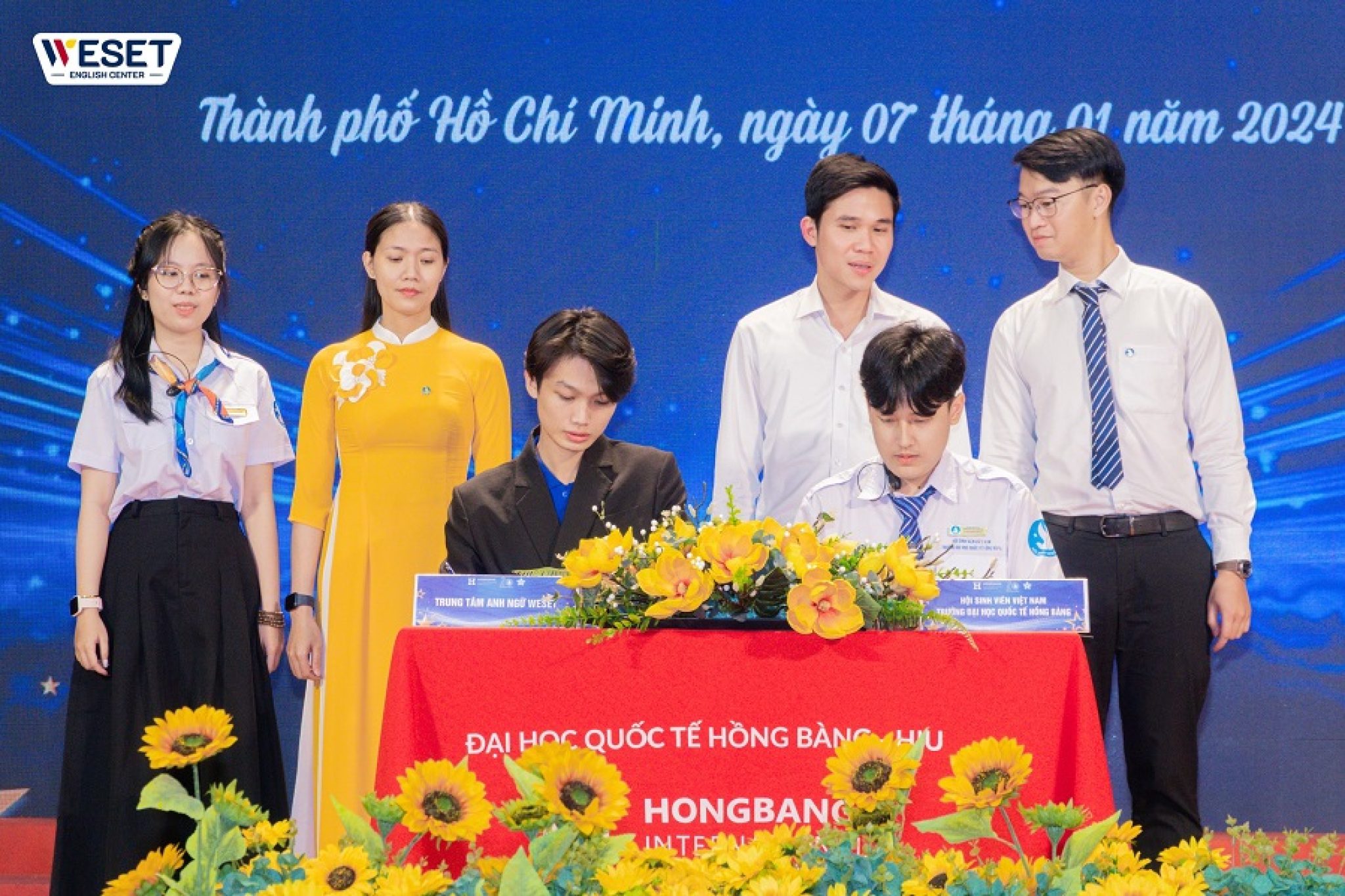 WESET-ky-ket-phoi-hop-cung-truong-Dai-hoc-quoc-te-Hong-Bang-1