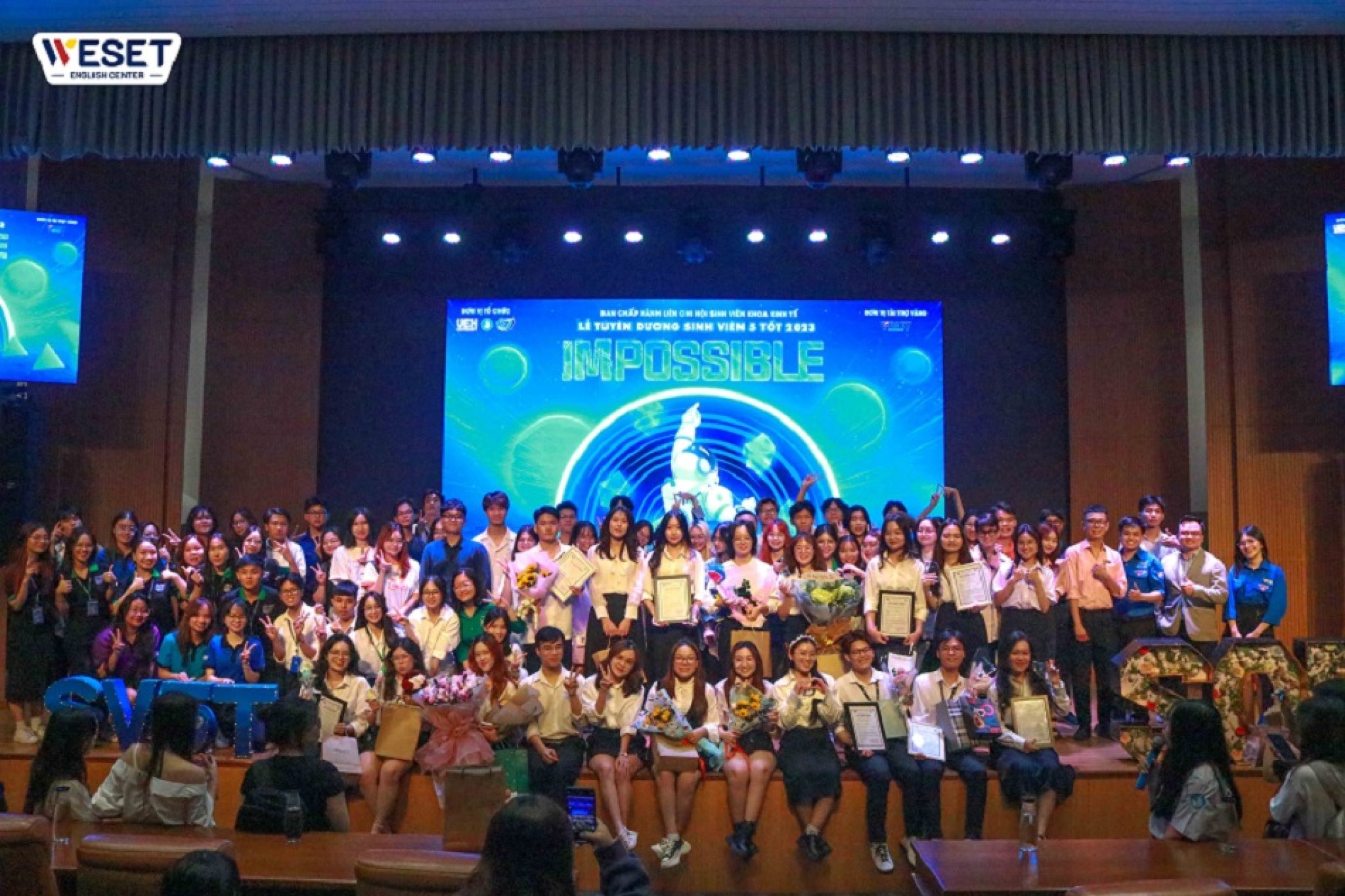 WESET-tham-du-Le-tuyen-duong-Sinh-vien-5-tot-UEH-nam-2023-1