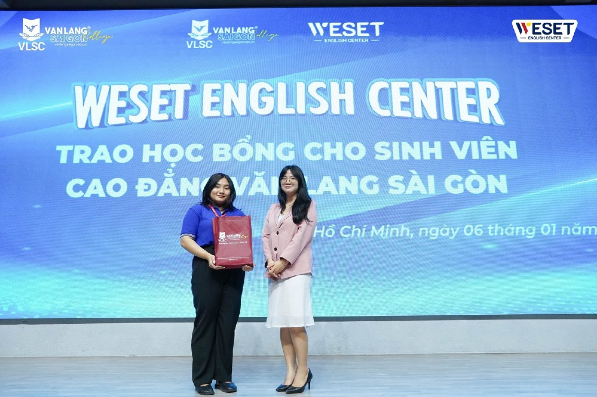 WESET-tham-gia-Le-tuyen-duong-va-Workshop-Ky-nang-Ung-xu-giao-tiep-1