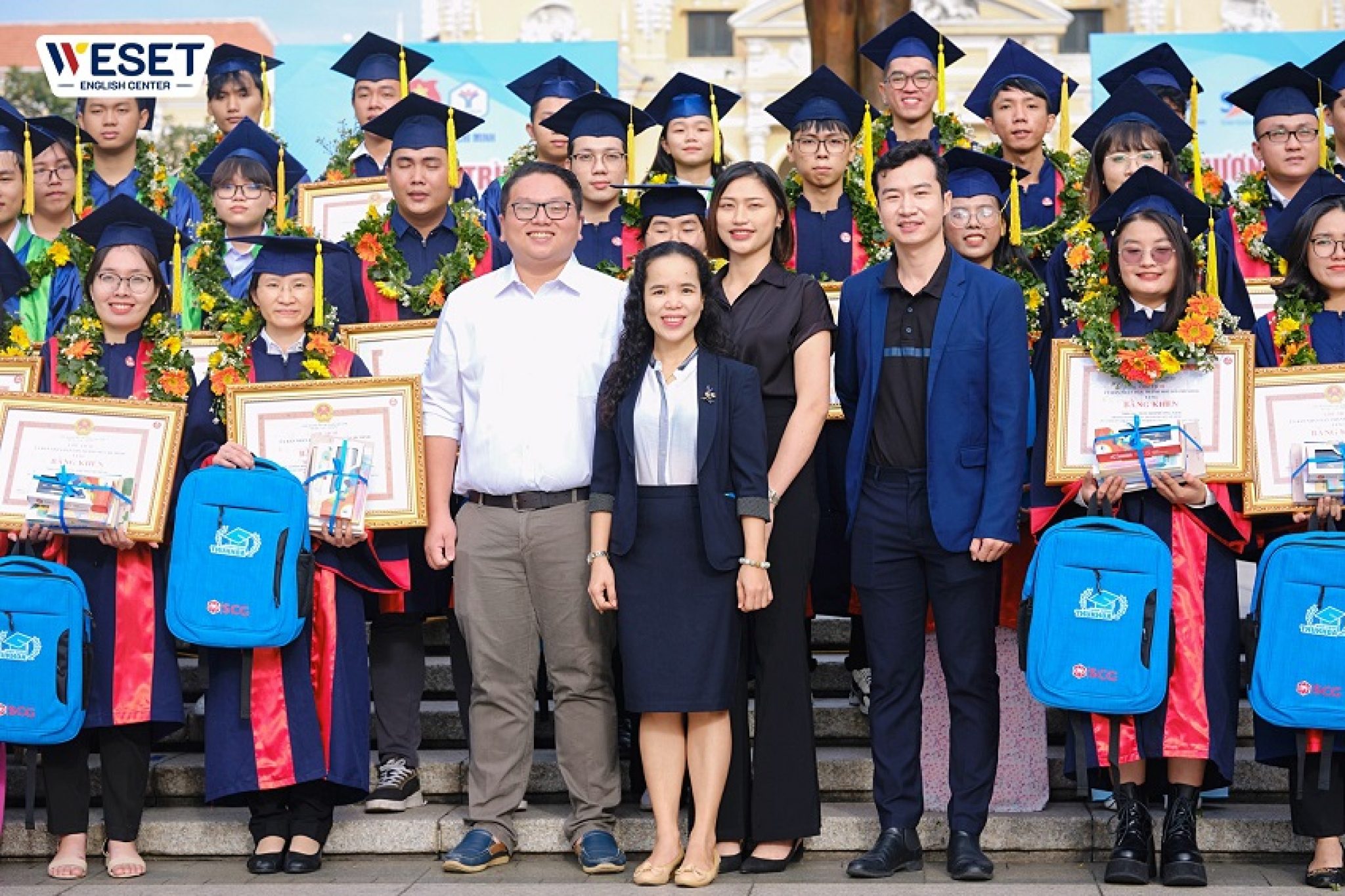 WESET-tham-gia-chuong-trinh-dang-hoa-Ho-chu-tich-1