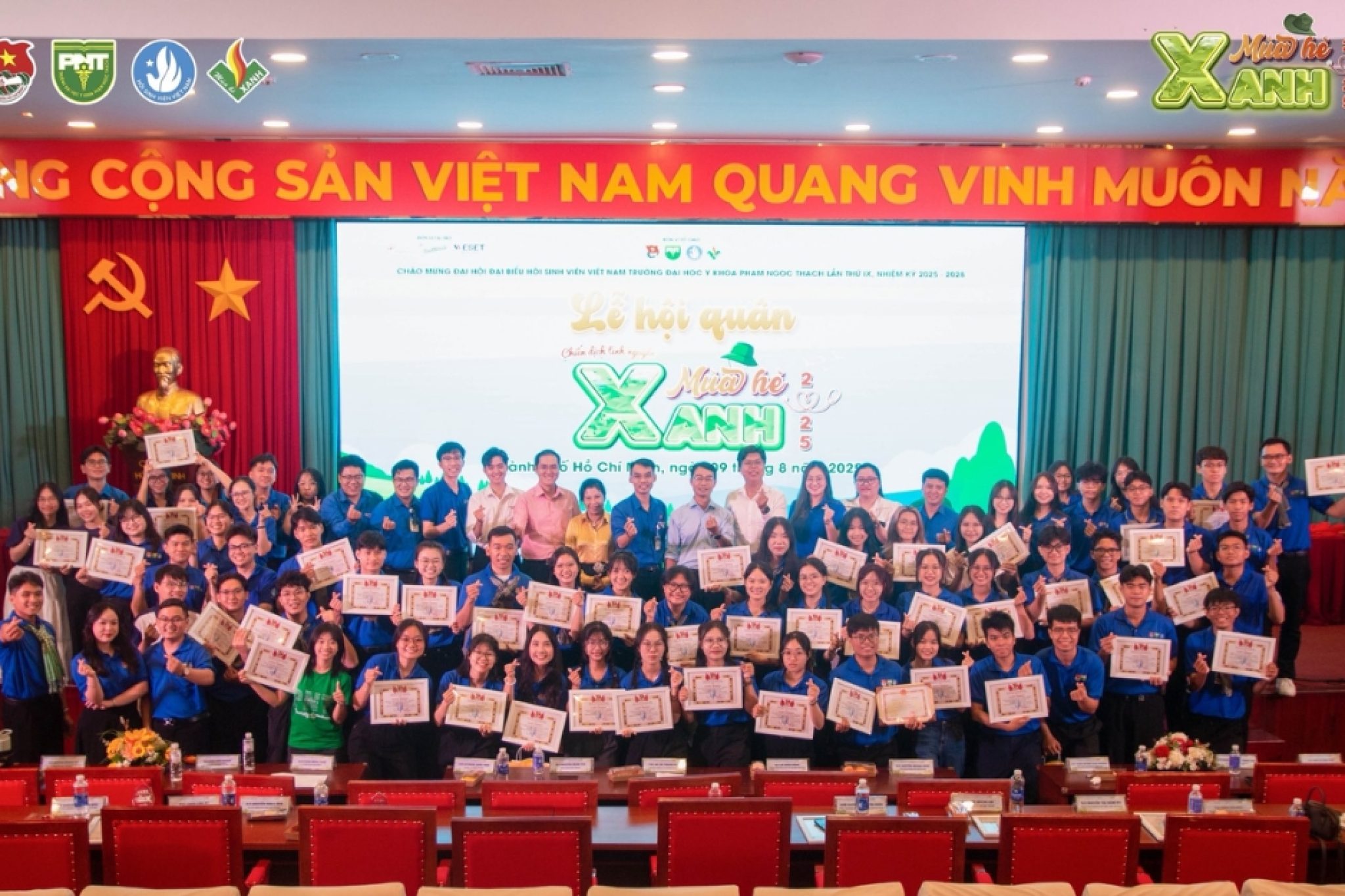 tong-ket-chien-dich-mua-he-xanh-2025-truong-dai-hoc-y-khoa-pham-ngoc-thach-1