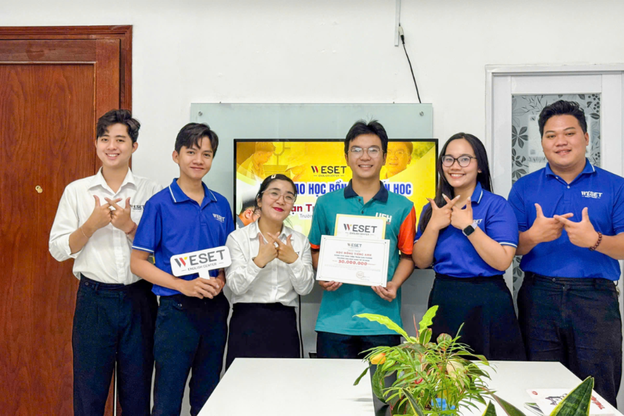 tran-anh-thong-ueh-1