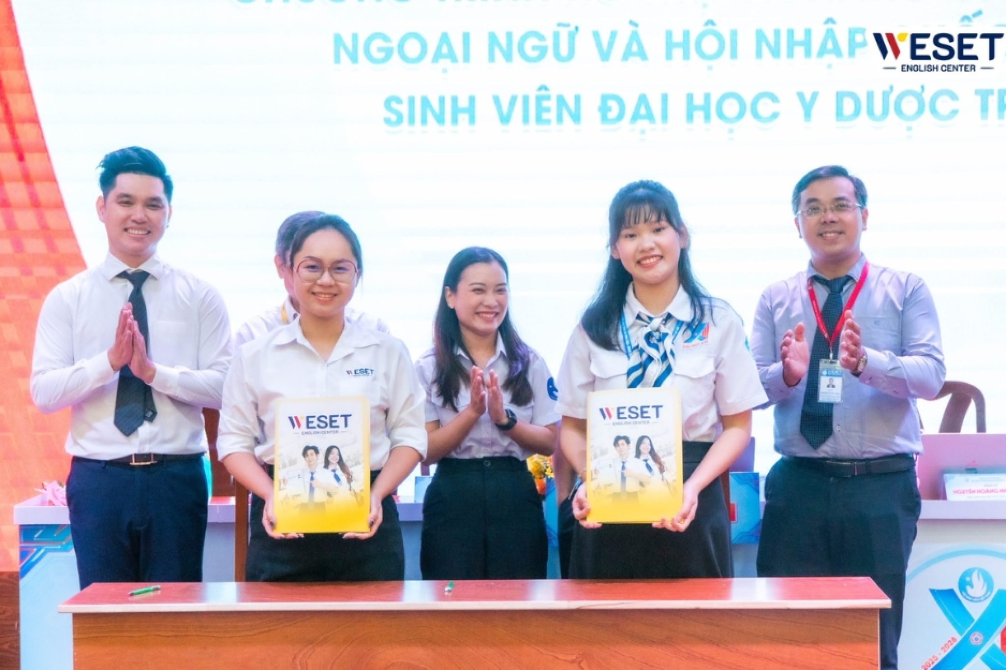 weset-hsv-dh-y-duoc-tp-hcm-1