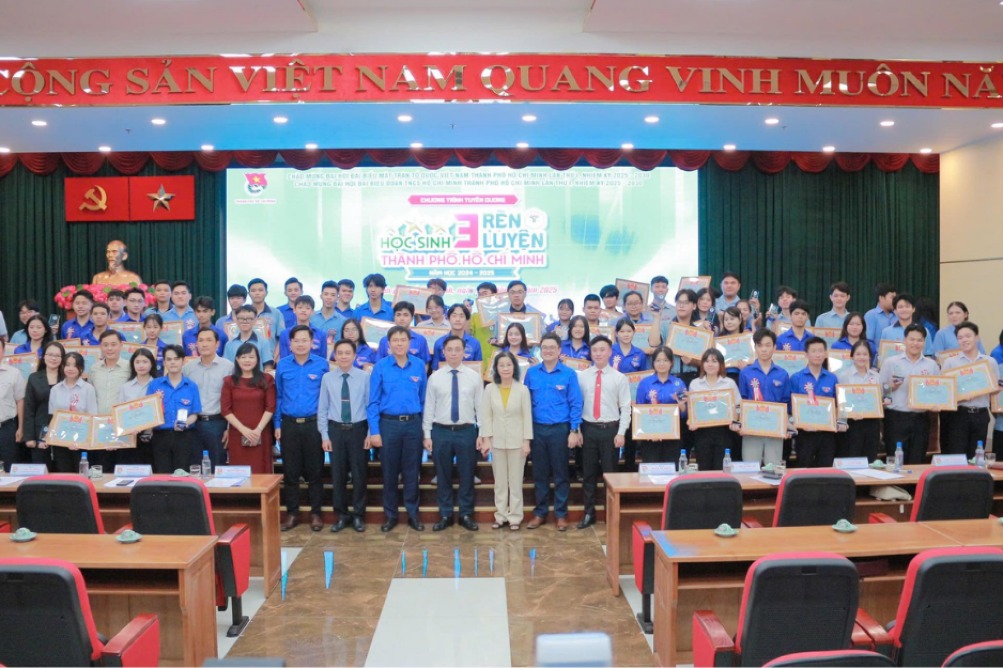 weset-tang-hoc-bon-cho-87-tam-guong-3