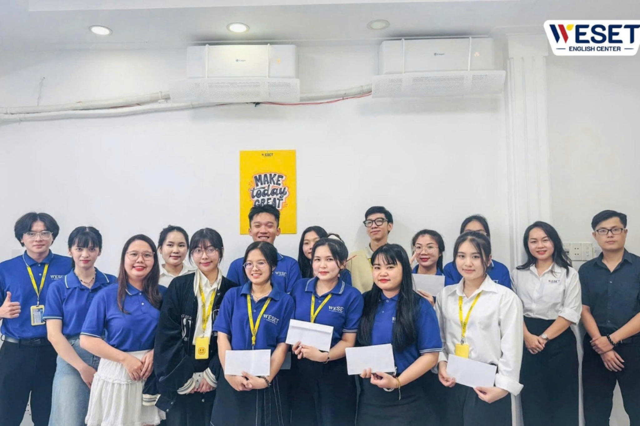 weset-tiep-suc-cac-ban-co-gia-dinh-anh-huong-bao-lu-1