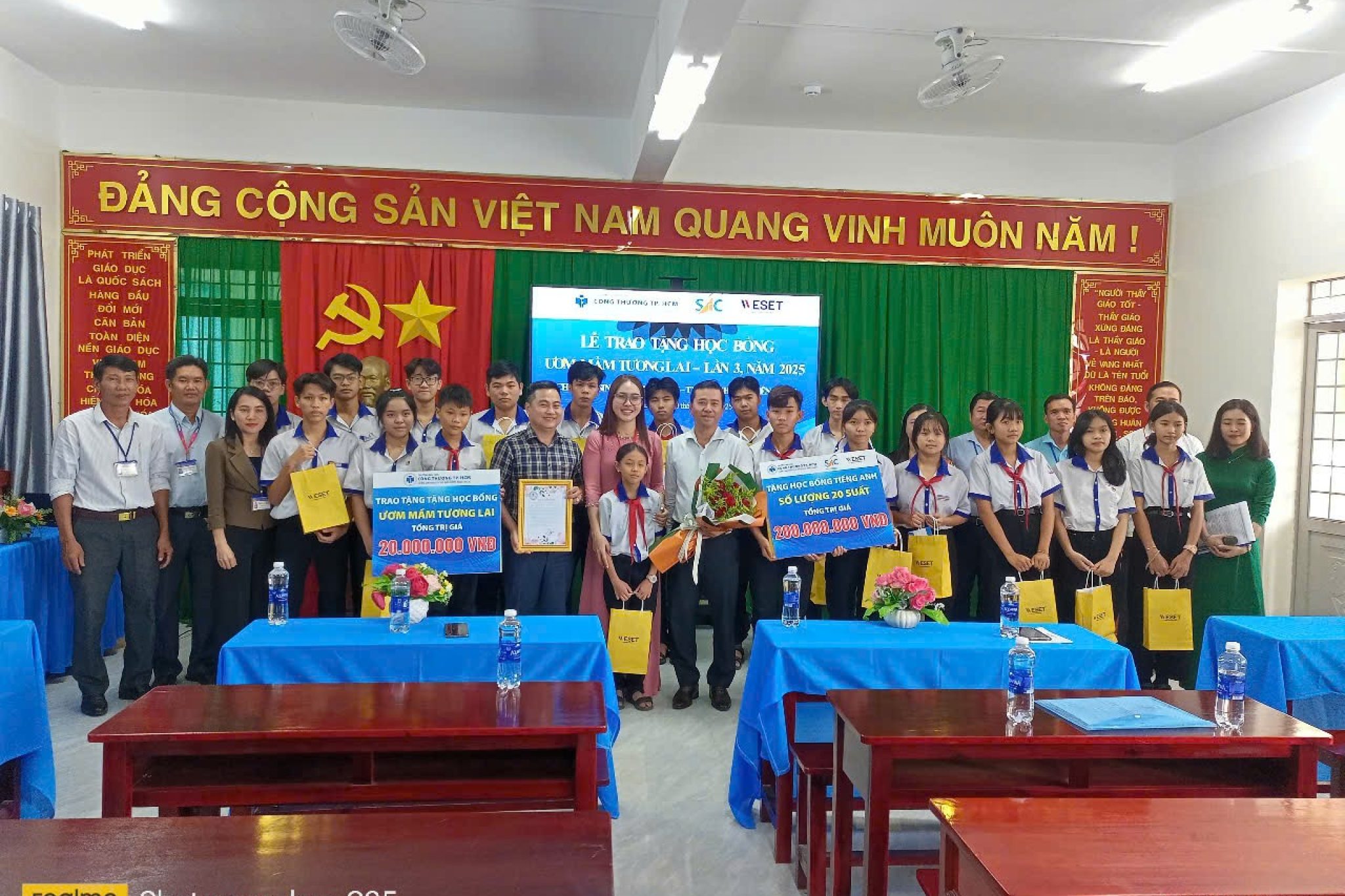 weset-uom-mam-tri-thuc-chap-canh-tuong-lai-cho-the-he-tre-viet-nam